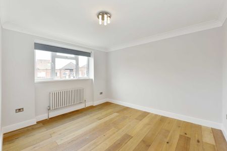 Townshend Court, Mackennal Street, NW8 - Photo 5