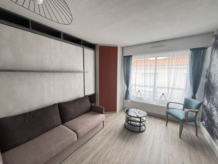 Location Appartement 1 pièce 26m² LES SABLES D OLONNE 85100 - Photo 2