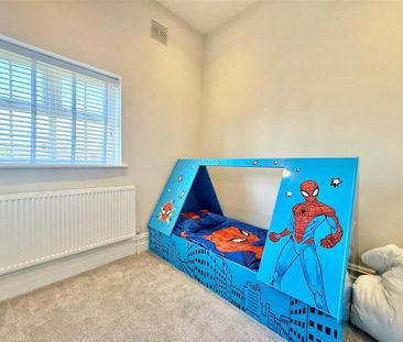 4 bedroom detached house to rent - Photo 2