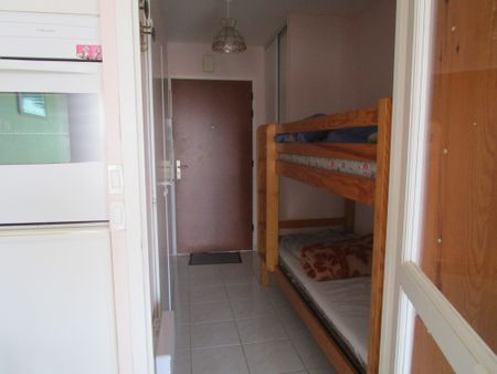 Location Appartement 1 pièce 24m² LES SABLES D OLONNE 85100 - Photo 4