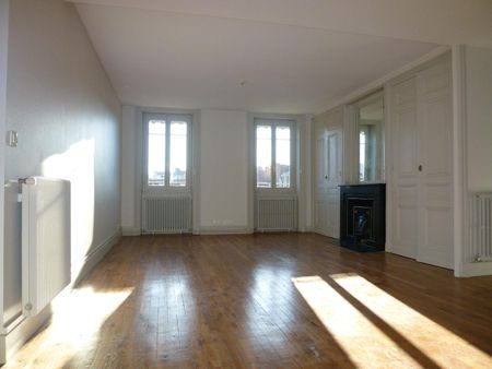 Location Appartement 4 pièces 92m² LYON 3ème - Photo 4