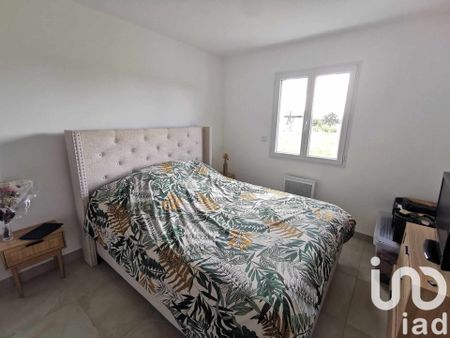 Maison 4 pièces de 88 m² à Savignac-de-l'Isle (33910) - Photo 2