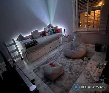 2 bedroom end of terrace house to rent - Photo 3