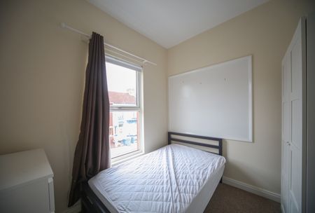 5 Bed Terraced House, Gainsborough Road, L15 - Photo 3
