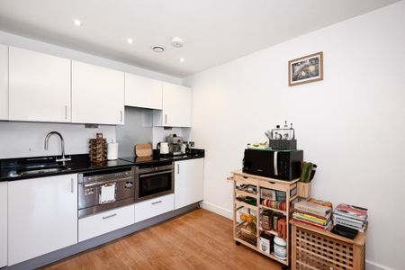 1 bedroom flat to rent - Photo 2