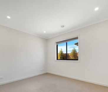 Spacious and Well-Appointed 4 Bedroom Family Home with Multiple Liv... - Photo 3