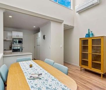 Modern 3-Bedroom Townhouse with Park Access - Photo 6