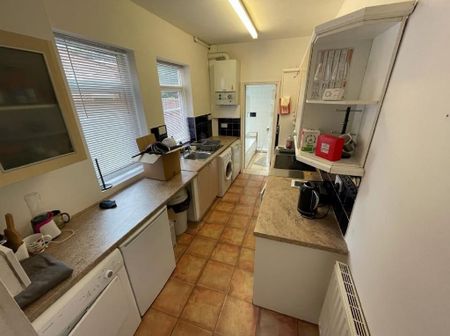 5 bedroom house share to rent - Photo 3