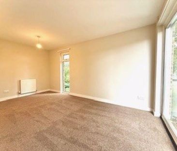 4 bedroom end of terrace house to rent - Photo 4