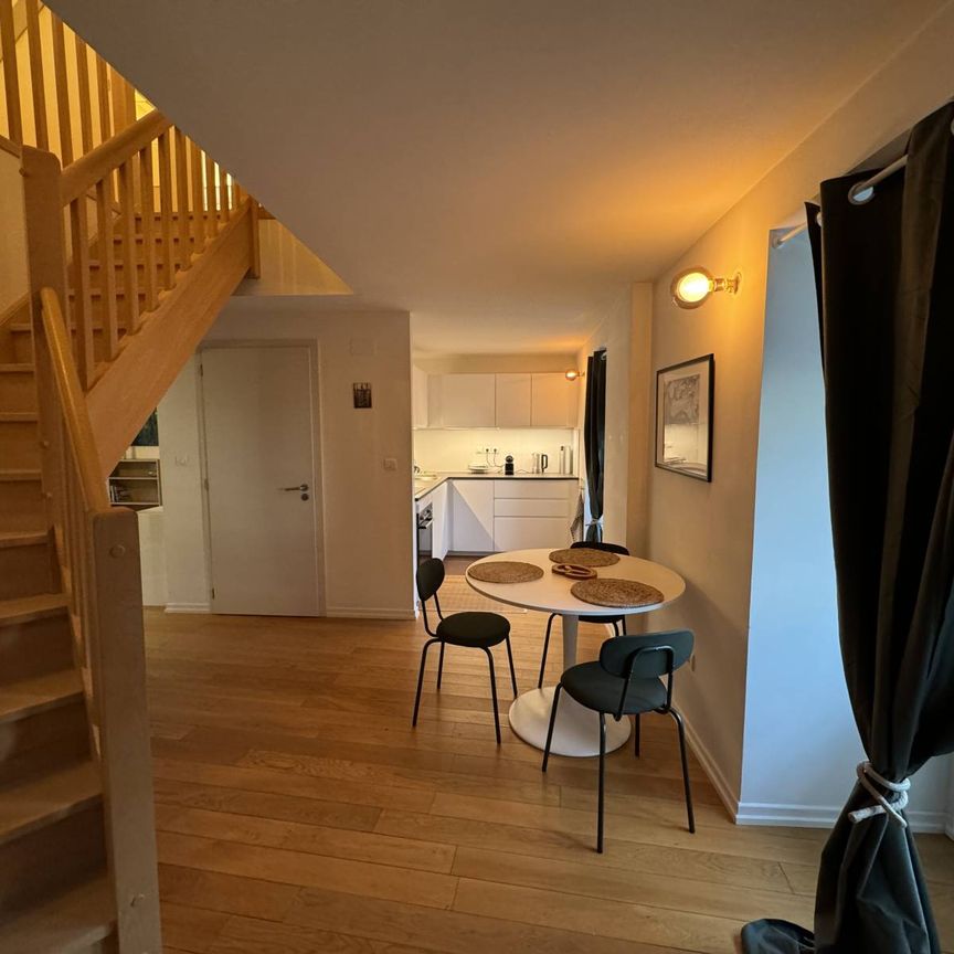 À LOUER ! Agréable appartement meublé de 2 pièces en duplex, cuisine neuve, idéalement situé au cœur de la Petite France. - Photo 1