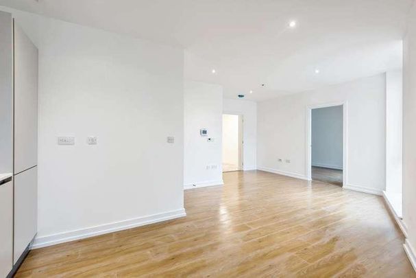 Royal Winchester House, Bracknell, RG12 - Photo 1