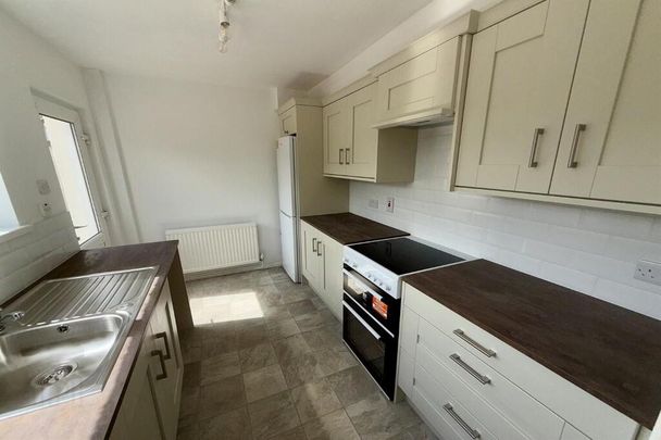 30 Pine Cross, Dunmurry, Belfast, BT17 9QY - Photo 1
