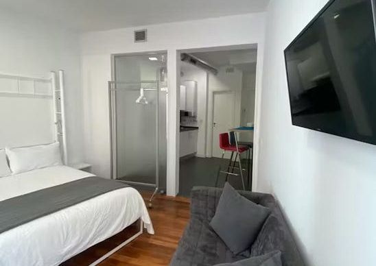 Calle de Jesús y María, Madrid, Community of Madrid 28012