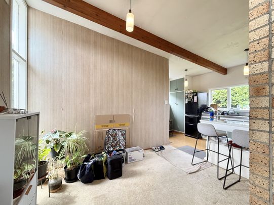 2 Bedroom House in Lower Hutt - Photo 1