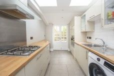 5 bedroom terraced house to rent - Photo 1