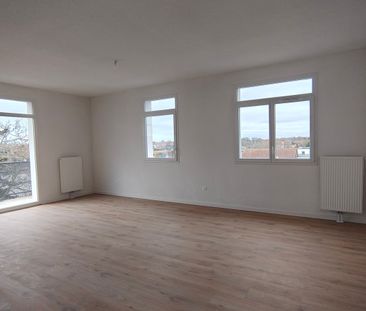 Location Appartement 4 pièces 91m² ROUBAIX 59100 - Photo 2