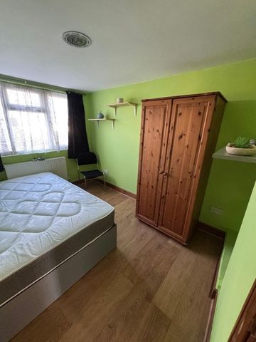 Room in a Shared House, Church Road, E10 - Photo 5