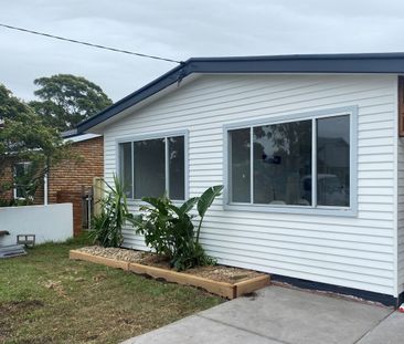 Freshly Renovated Coastal Living - 2 Bedroom Home in Minnamurra - Photo 3