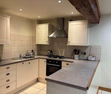 Angel Yard, Marlborough, SN8 - Photo 1