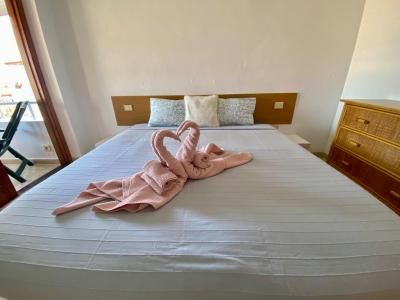 Apartment with large terrace in good location - Photo 2