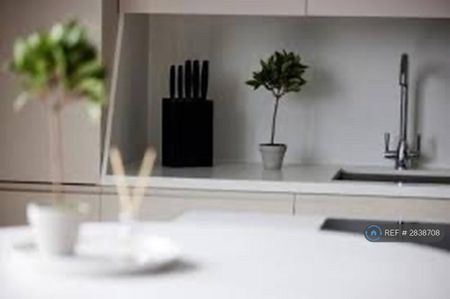 1 bedroom flat to rent - Photo 3
