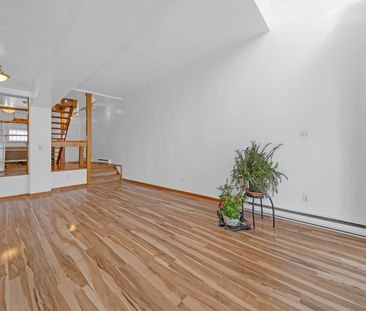 For Lease - 14 Bright Street Unit# Unit #1, Toronto, Ontario - Photo 1