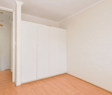 Live Close to Everything — Spacious 2-Bedroom Bayswater Gem - Photo 2