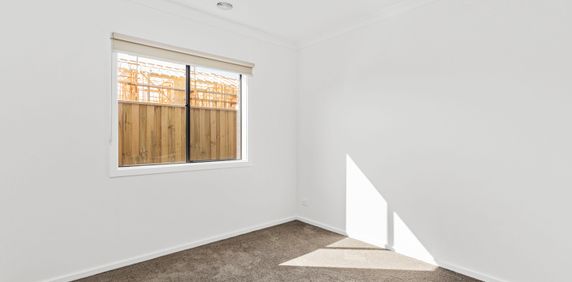 Perfect Blend of Modern Living & Family Comfort! - Photo 2