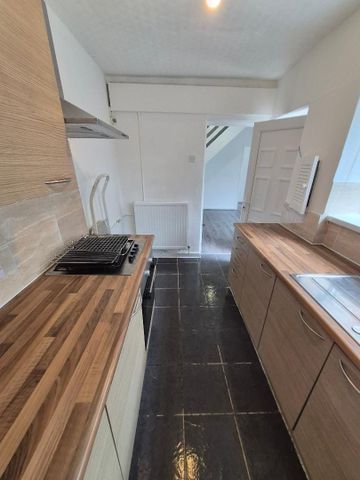 Cecilia Street - Photo 4