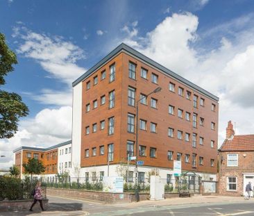 2 bedroom flat to rent - Photo 4