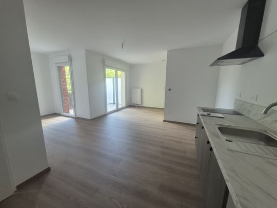 Location Appartement 2 pièces 45m² ARMENTIERES 59280 - Photo 1