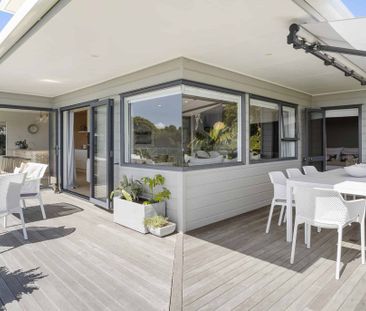 Wake Up to Ocean Views – Fully Furnished Gem - Photo 2