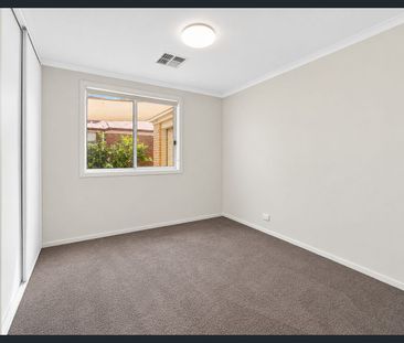 Spacious 4 Bedroom Family Home!!! - Photo 6