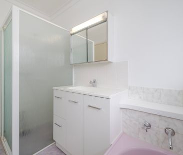 Beautifully Renovated ! - Photo 3