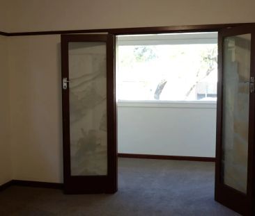 Family Home Offering Space, Comfort & Modern Living - Photo 6