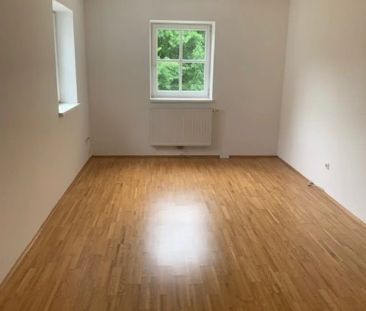 großzügige 2-Zimmer Wohnung mit Terrasse und möblierter Küche - Foto 6