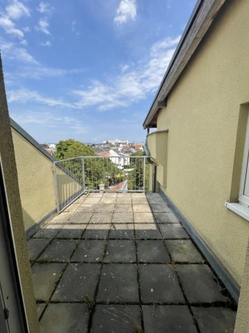 SONNIGE DACHWOHNUNG - TERRASSE - GARTENMITBENÜTZUNG - U6 SIEBENHIRTEN - UNBEFRISTET - Photo 4