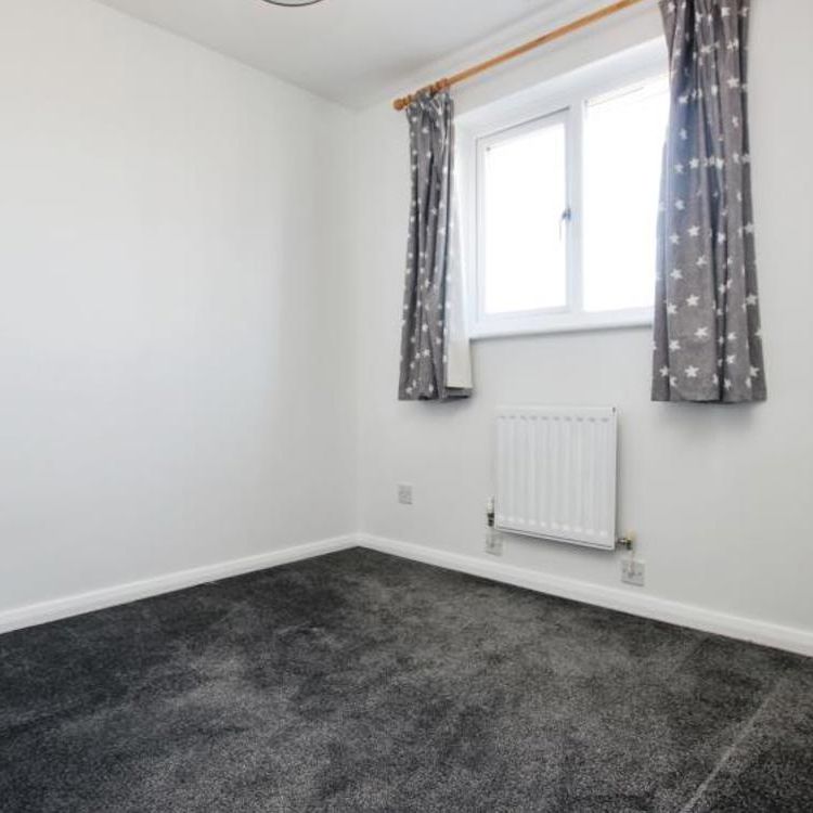 Refurbished since the marketing photos is this extended three bedroom family home. This property is offered unfurnished and available in April 2026. Viewing block Saturday7th March - call now to reserve your slot! - Photo 1