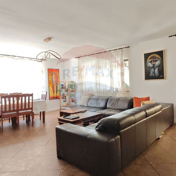 Vila tip duplex cu 5 camere de inchiriat in Pipera - Fotografie 1