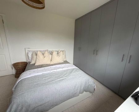 49 Thornhill Parade, Belfast, BT5 7AT - Photo 5