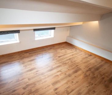 546 Wakefield Road, Huddersfield, HD5 - Photo 6