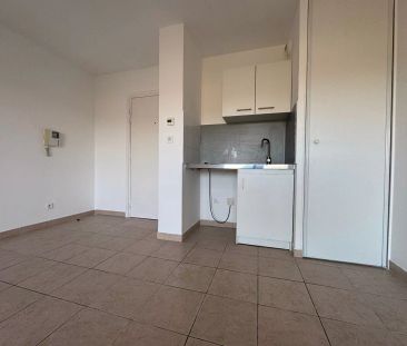 LA CROIX ROUGE. Studio avec terrasse et garage à louer - Photo 3