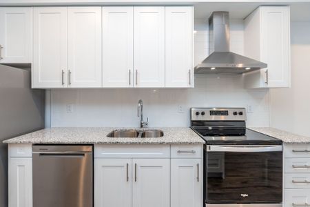 For Lease - 1724 Pleasure Valley Path, Oshawa, Ontario - Photo 2