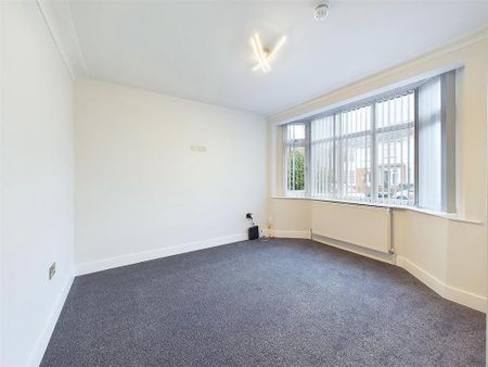 3 bedroom end of terrace house to rent - Photo 2