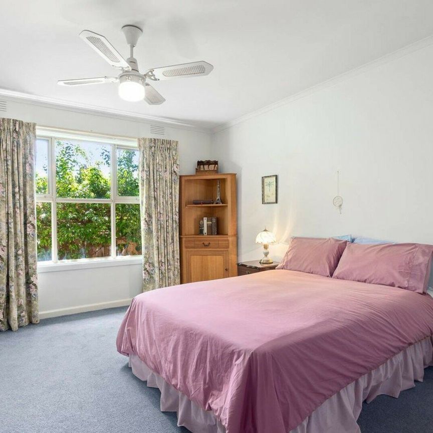 GREAT FAMILY HOME OPPOSITE OAK STREET OVAL - Photo 1