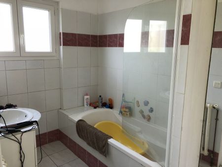 Location Maison 4 pièces 74m² - Photo 5