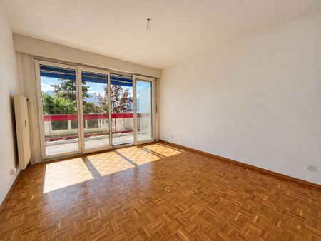 Spacieux 2.5 pièces avec balcon et vue sur le lac - Photo 2