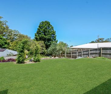 Three Bedroom Home in Mapleton - Photo 2