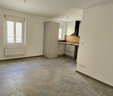 Location Appartement 3 pièces 47m² GONFARON 83590 - Photo 3