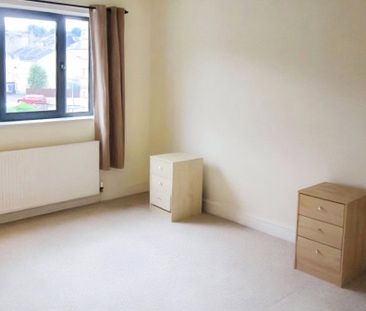 24, 71 Newsome Road, Newsome, Huddersfield, HD4 - Photo 3